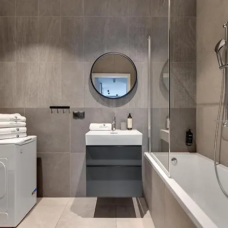 Scala 60k Center With Parking By Lion Appartement Gdańsk