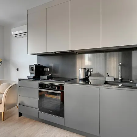 Scala Center With Parking By Lion *