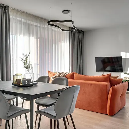 Scala 60k Center With Parking By Lion Appartement