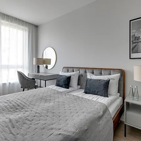 Appartement Scala 60k Center With Parking By Lion *