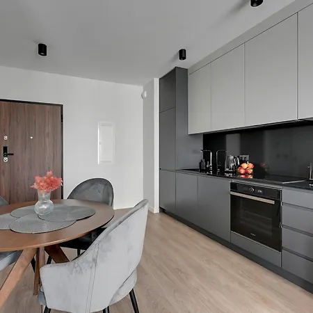 Scala 60k Center With Parking By Lion Appartement *