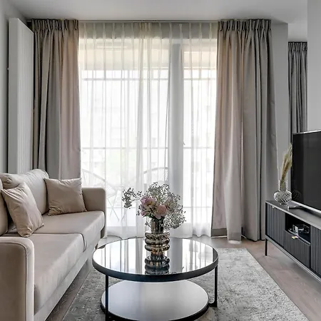 Appartement Scala 60k Center With Parking By Lion *