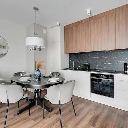 Scala Center With Parking By Lion Apartament *