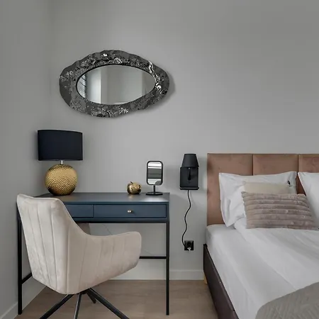 Scala Center With Parking By Lion Apartman