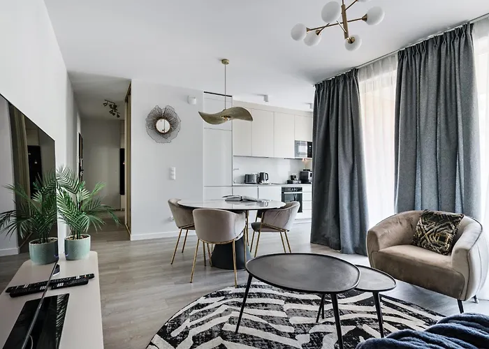 Scala Center With Parking By Lion Apartman