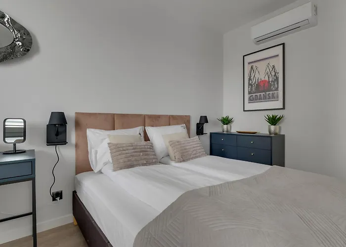 Scala Center With Parking By Lion Apartman